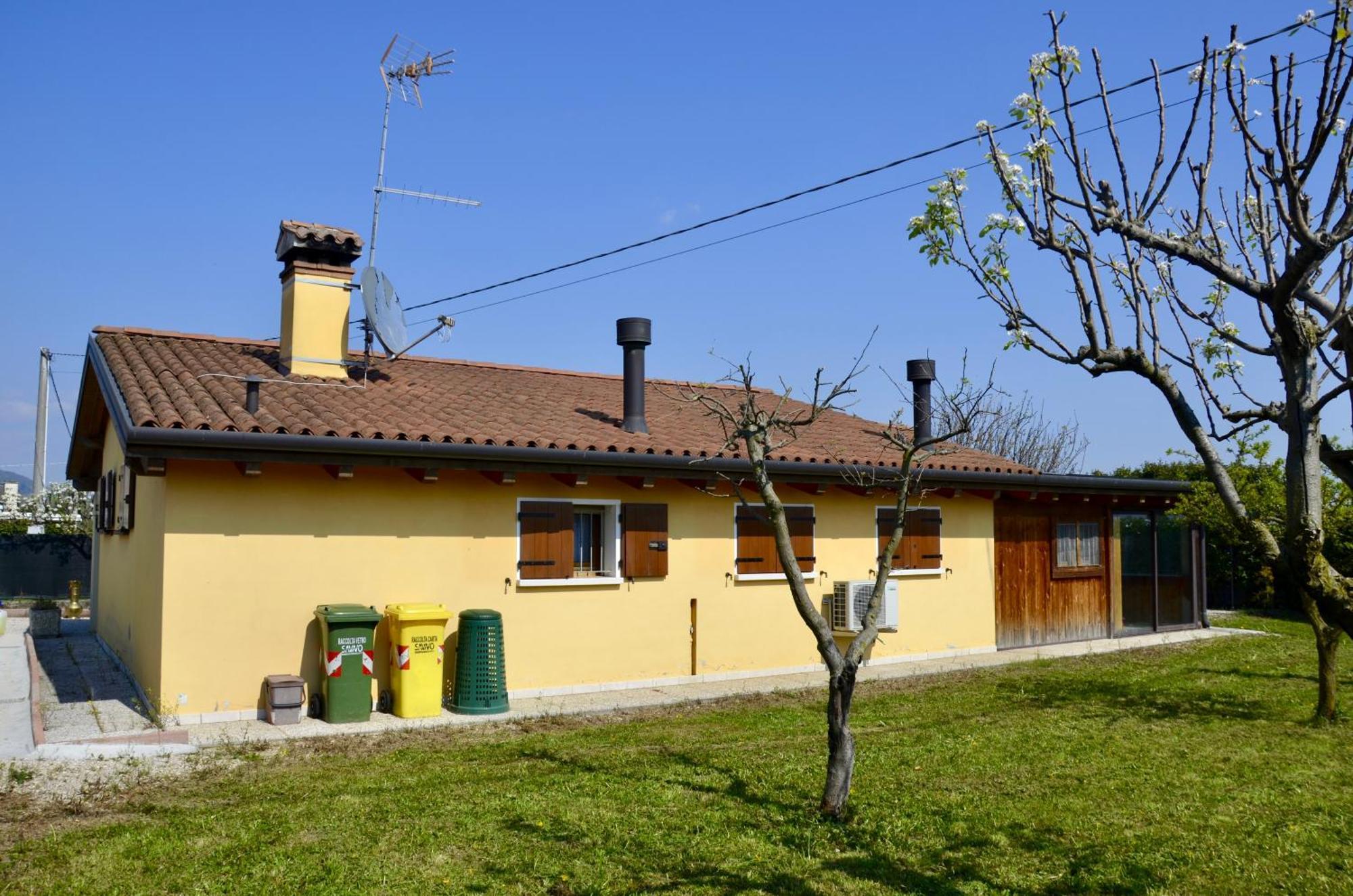 A Casa Di Amici Villa Vidor Exterior photo